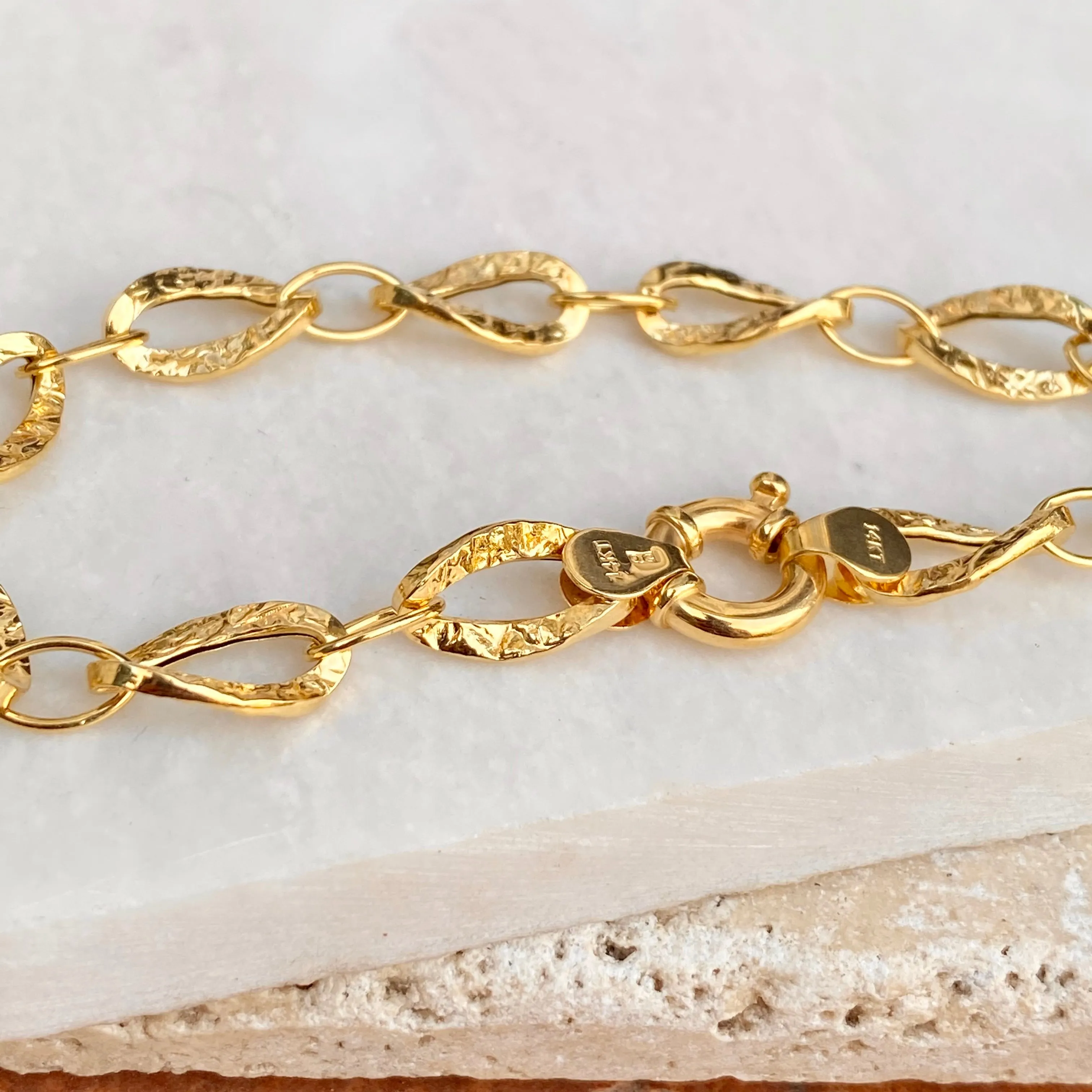 14KT Yellow Gold Hammered Oval Link Toggle Bracelet