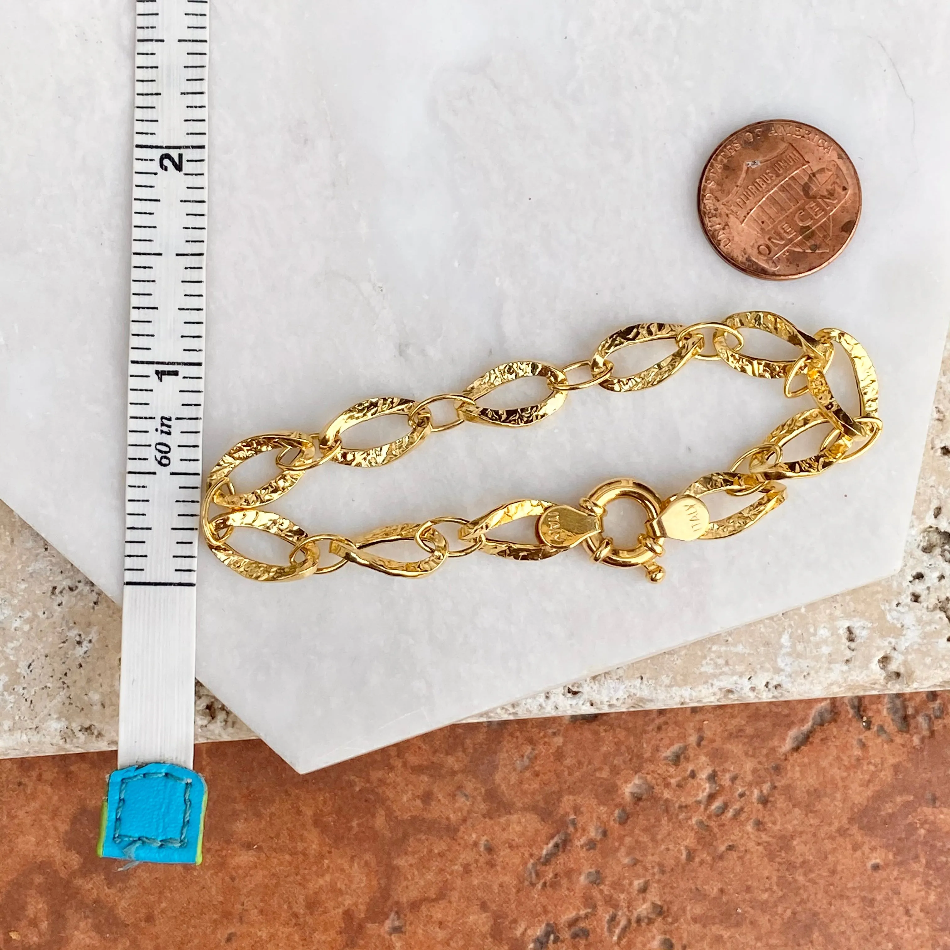 14KT Yellow Gold Hammered Oval Link Toggle Bracelet