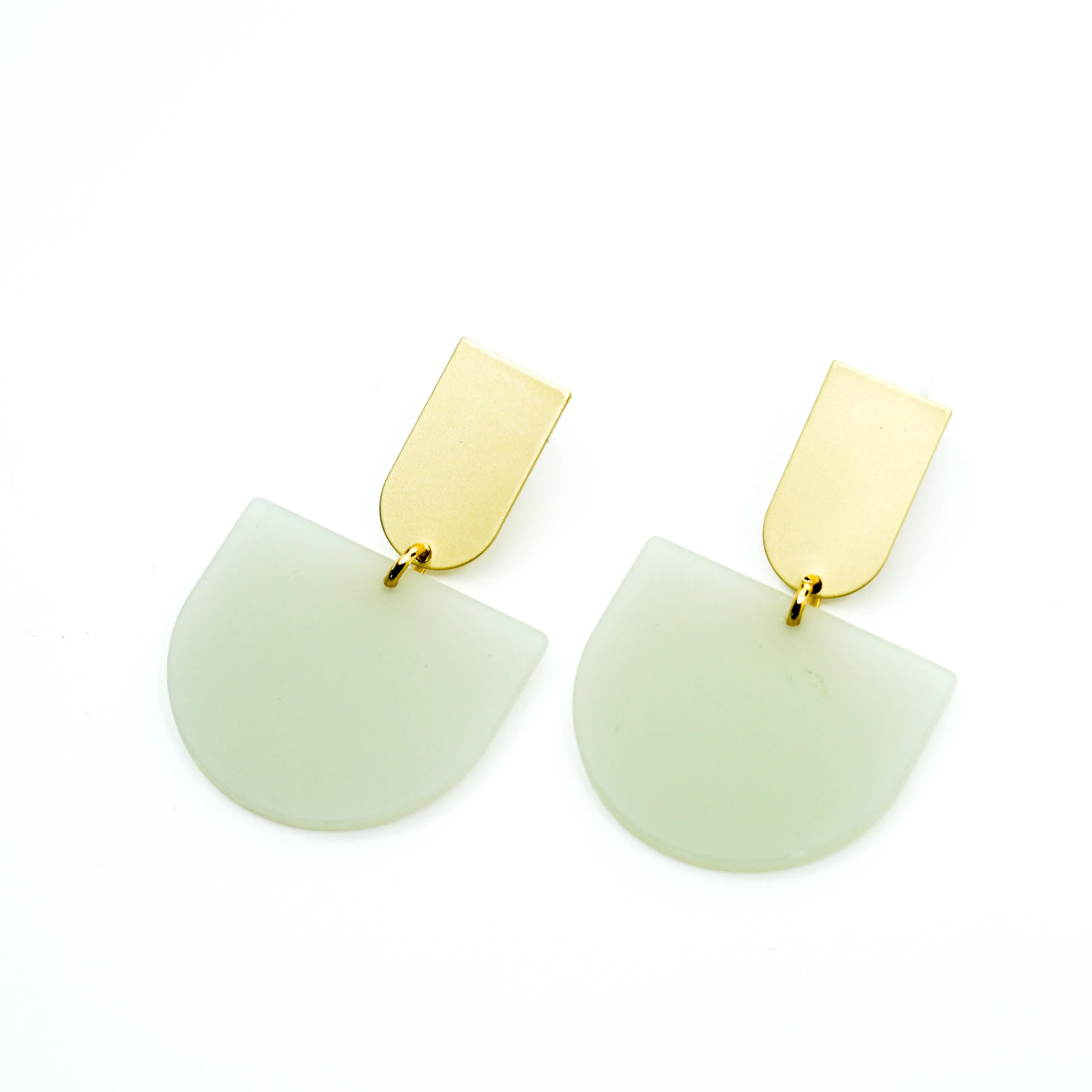 Bailey - Matte Resin w/Matte Gold Bar Studs Earrings