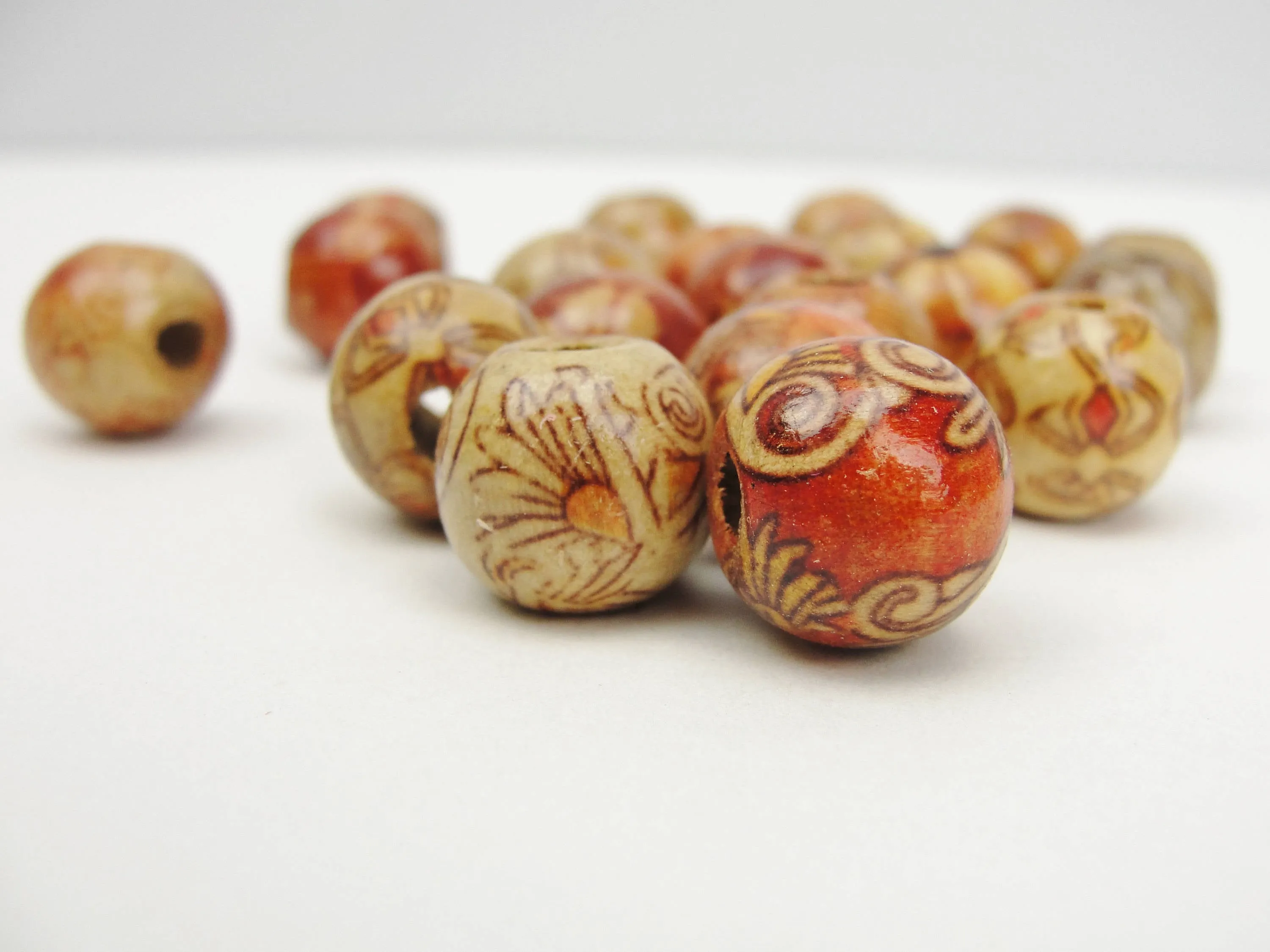 Barrel printed bead 12mm set of 20