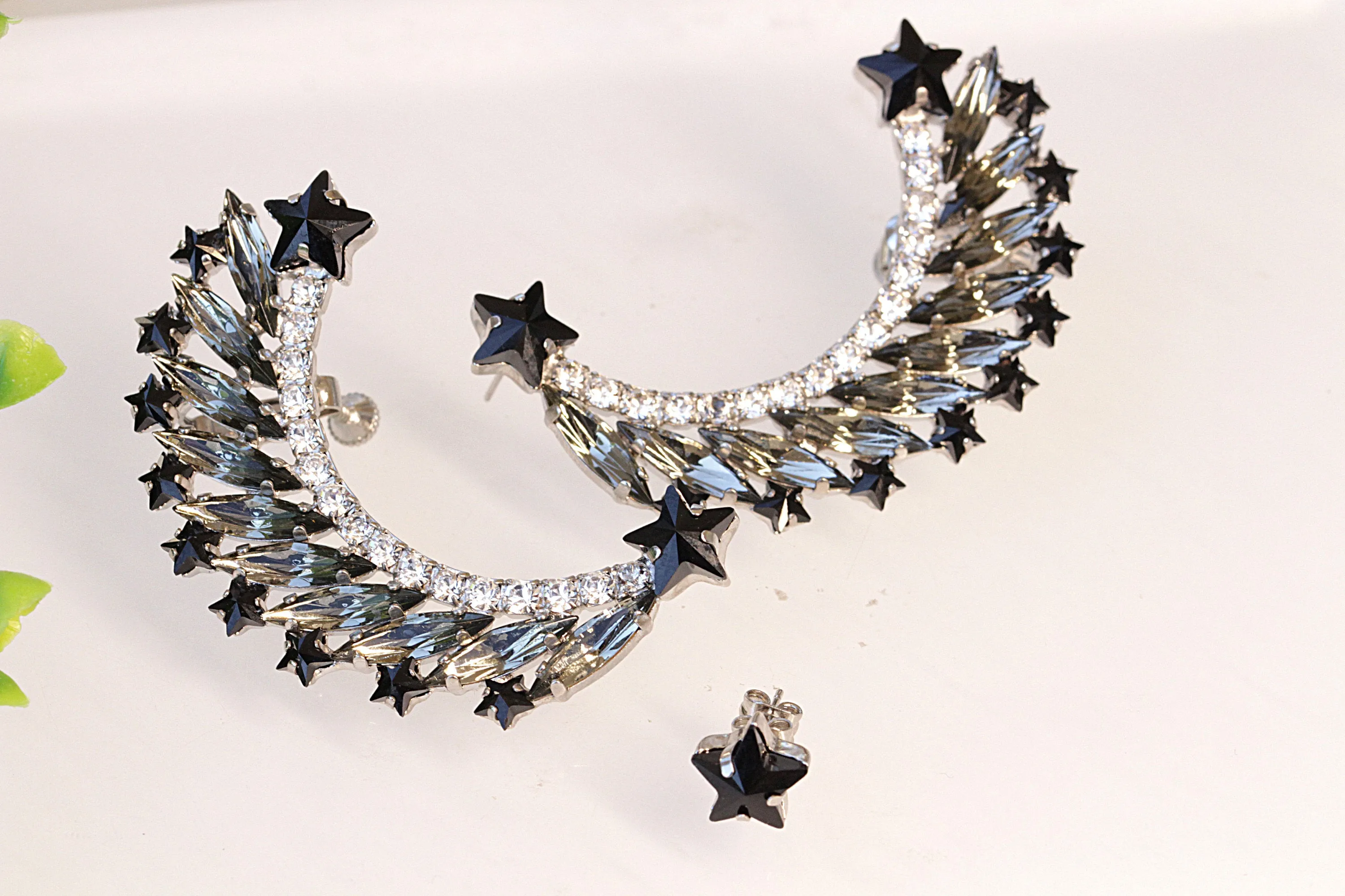 Black GRAY STAR CLIMBING Earrings