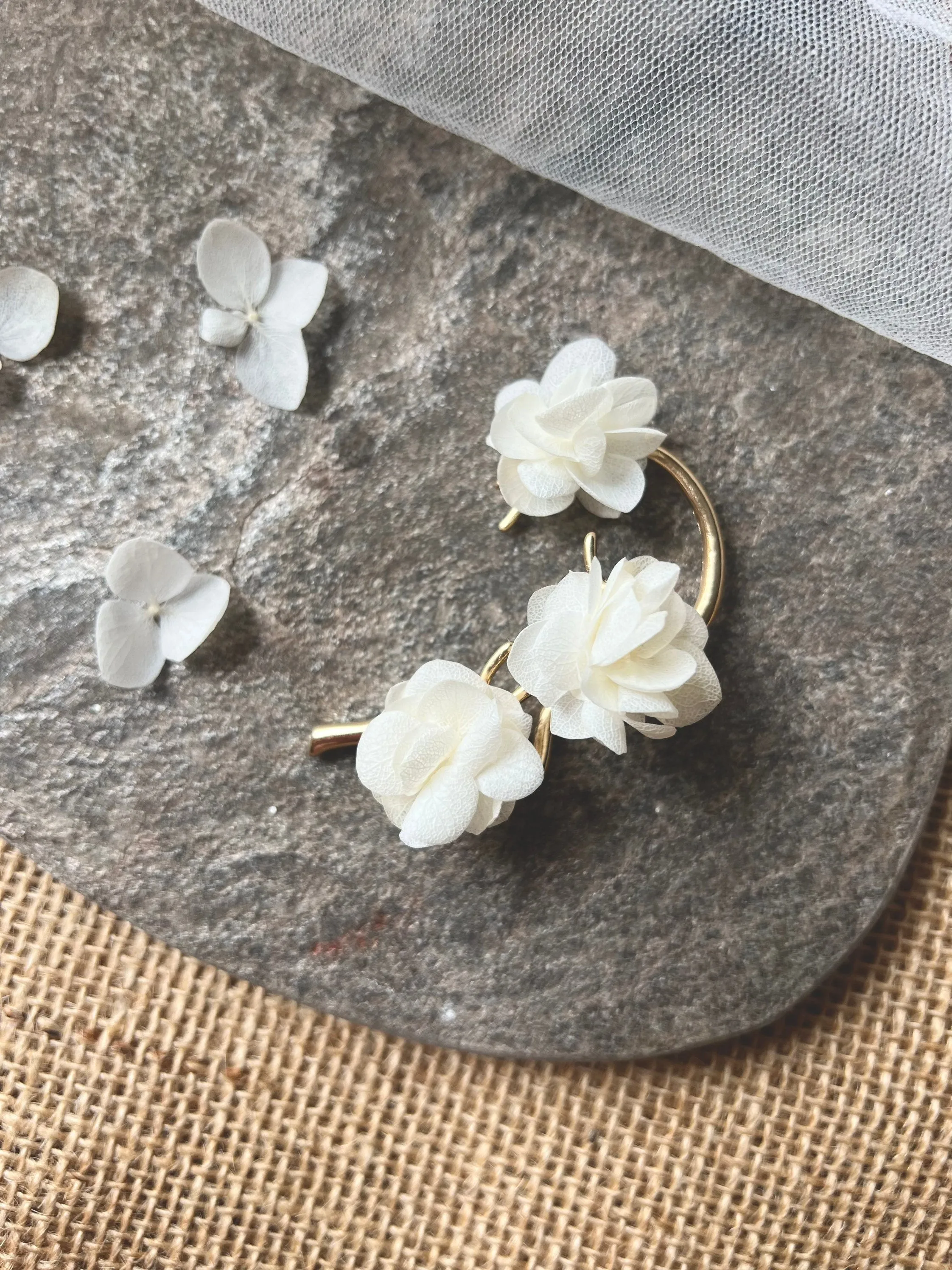 Boho Bridal Flower Ear Wrap White, Bridesmaids Floral Earrings Ivory Gold Silver Wedding Floral Ear Climber Cuff, Handmade Accessories Bride