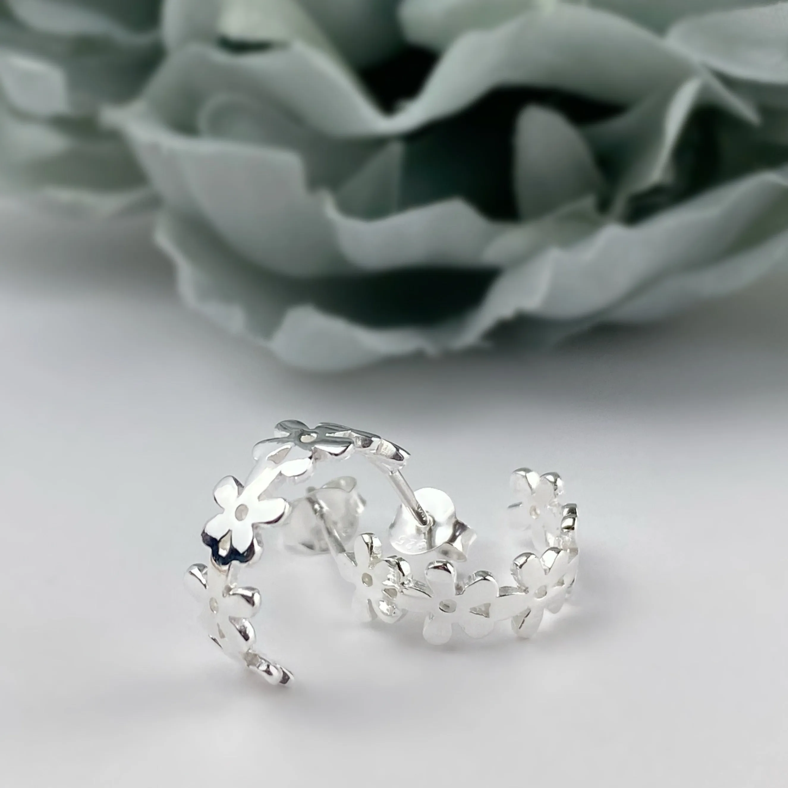 Daisy Chain Earrings - VE708