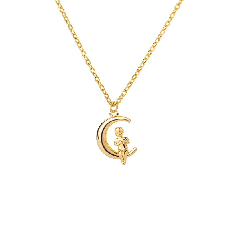 Exquisite Baby Crescent Moon Pendant Necklaces For Women