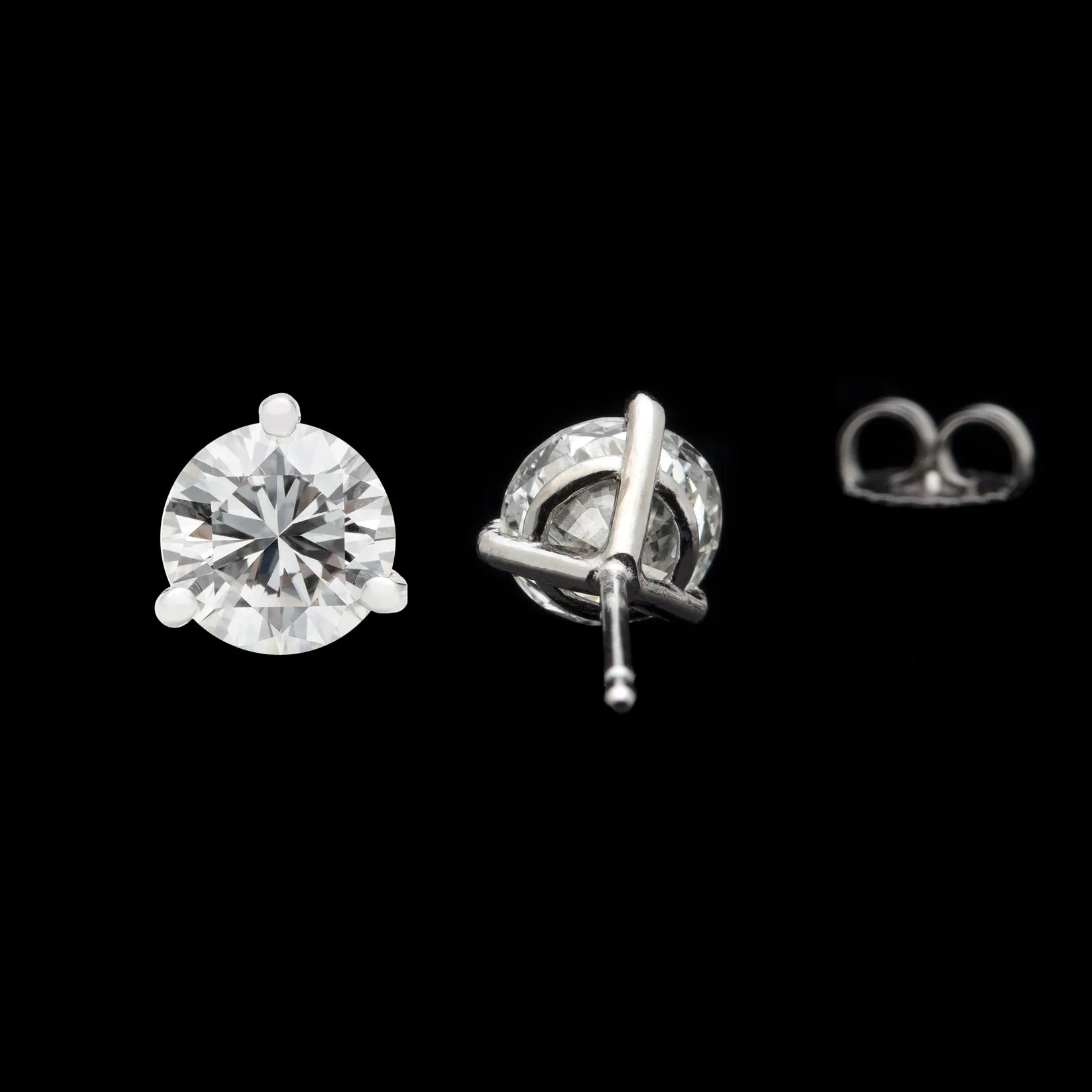 Extraordinary 3.12 carat GIA Diamond Studs