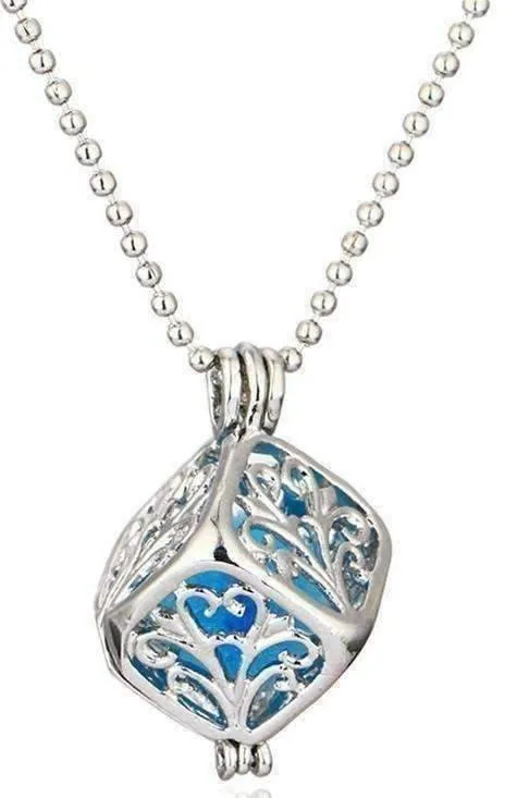 Filigree Aromatherapy Scent Diffuser Locket Necklace