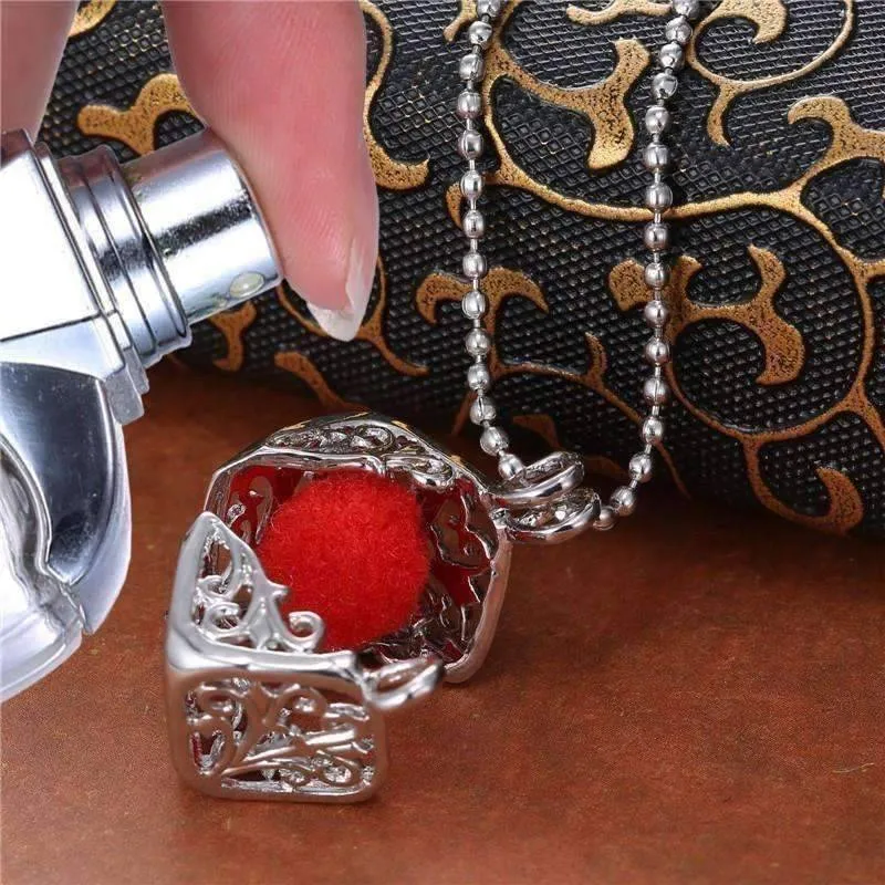 Filigree Aromatherapy Scent Diffuser Locket Necklace