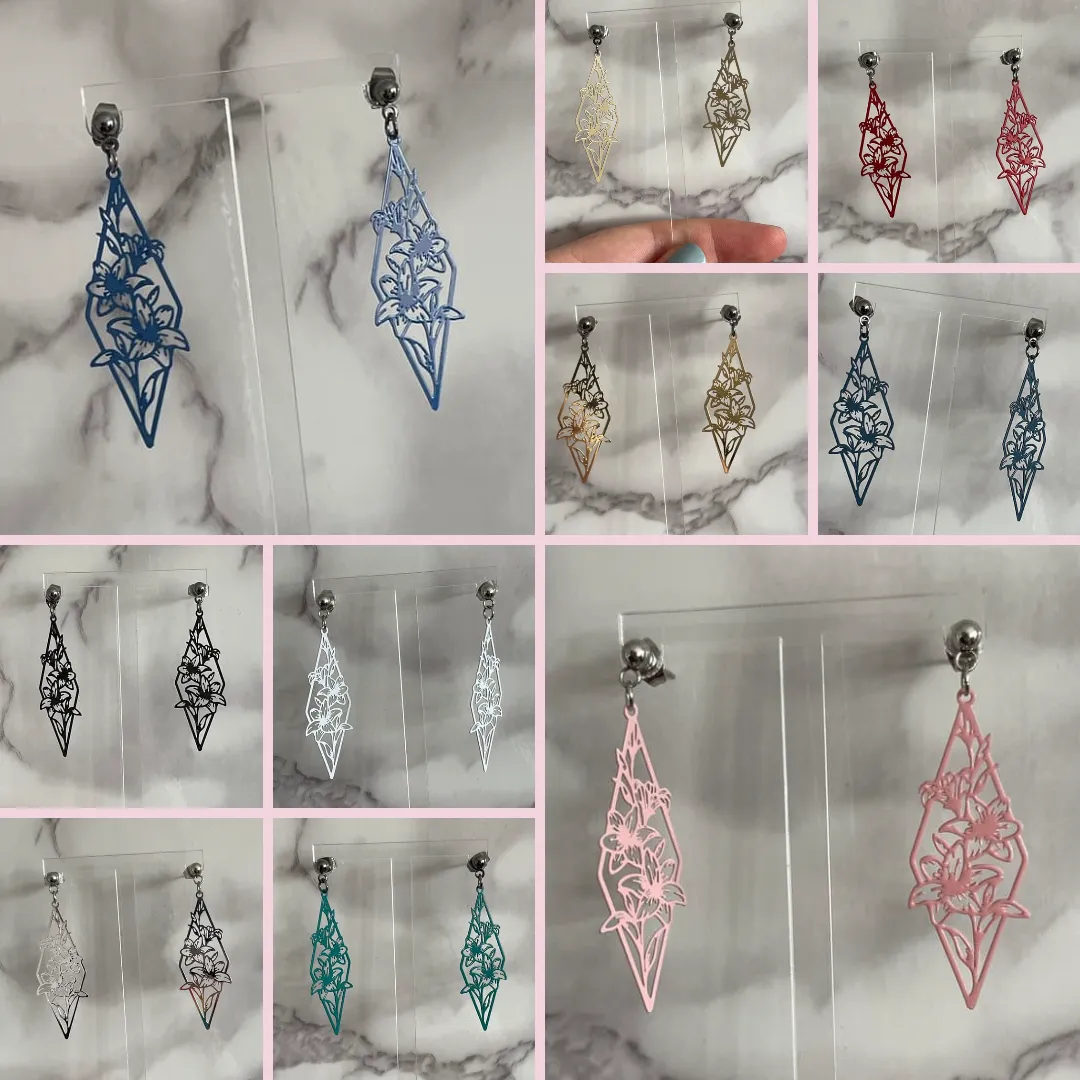 Geometric Floral Huggie Hoop Earrings