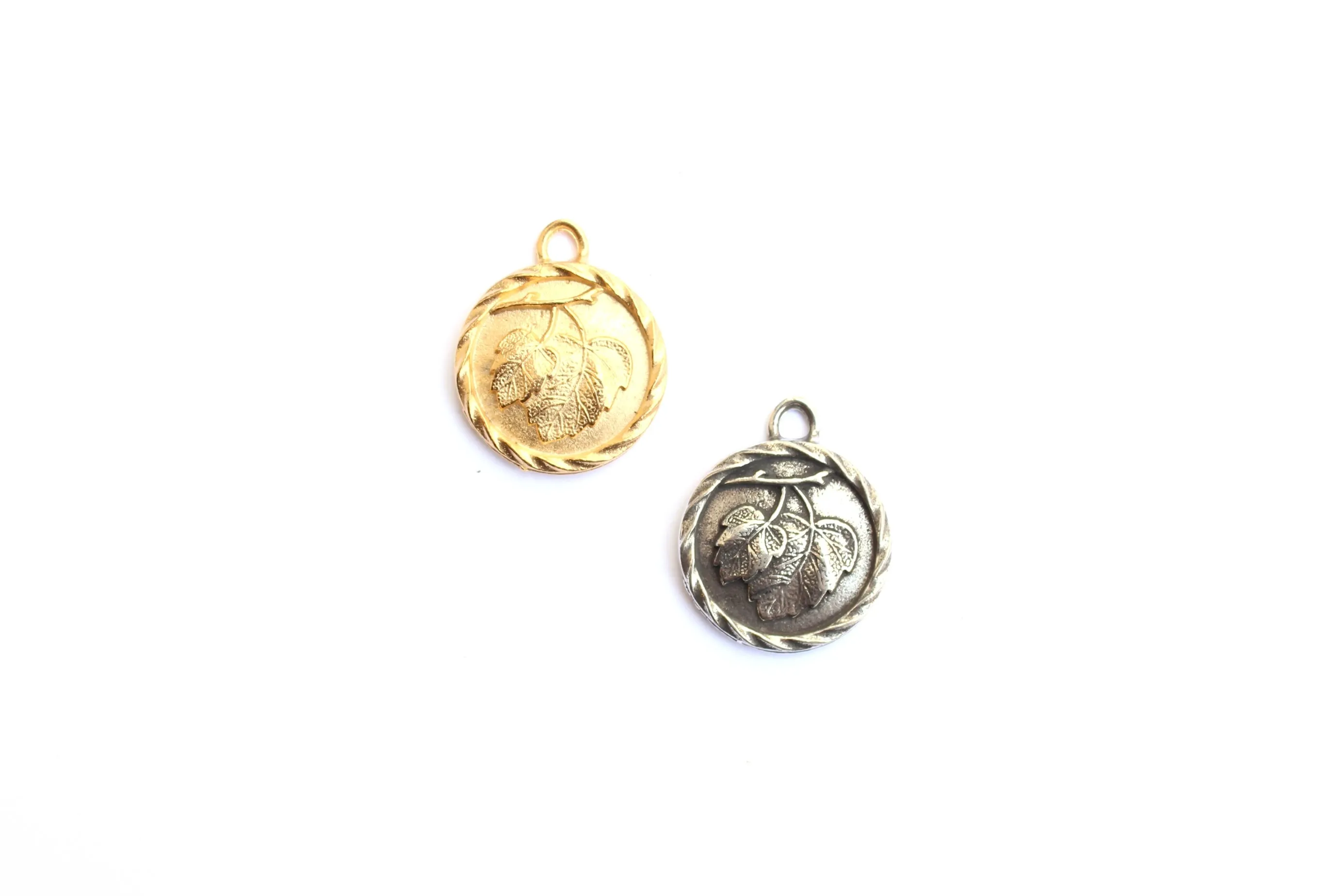Hazel Leaves Charm in Britannium – Nature's Elegance with Twisted Detail