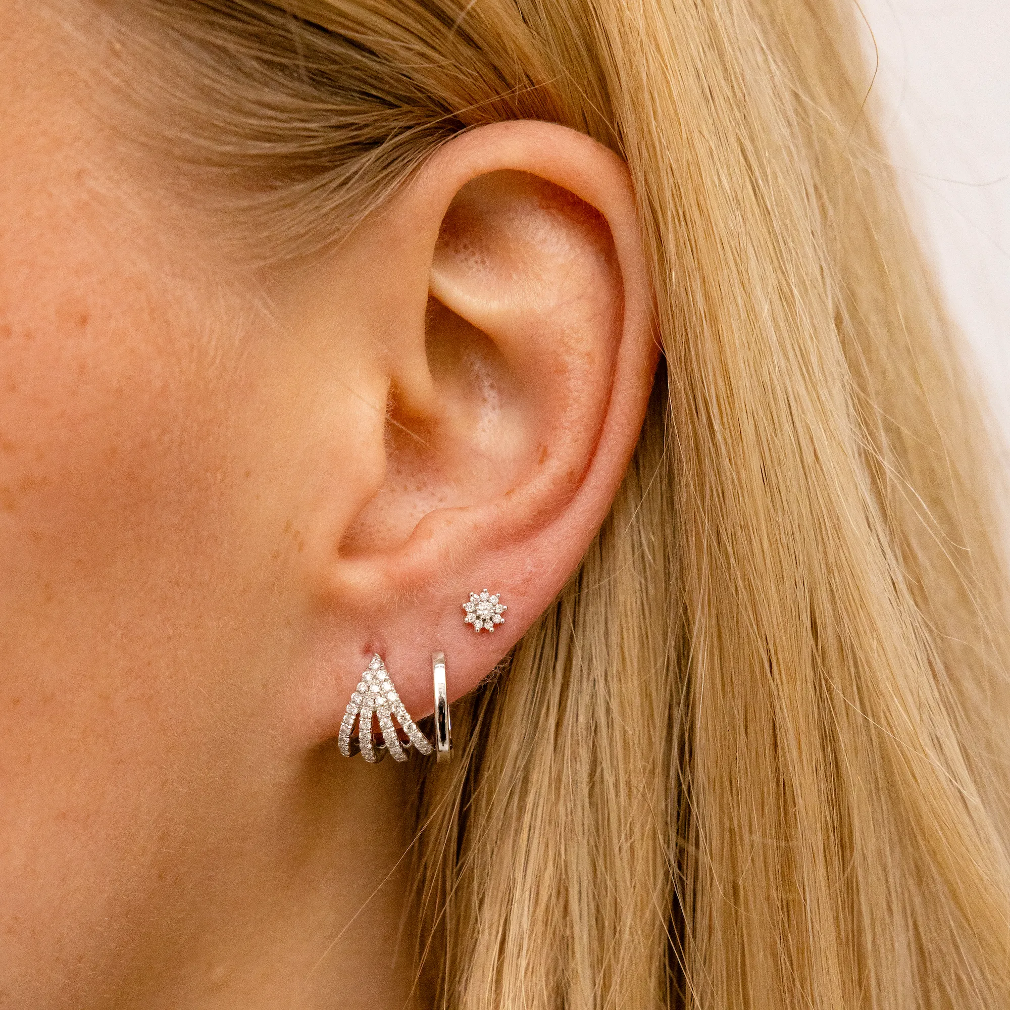 Jennifer Yamina Single Pointed Flower Stud