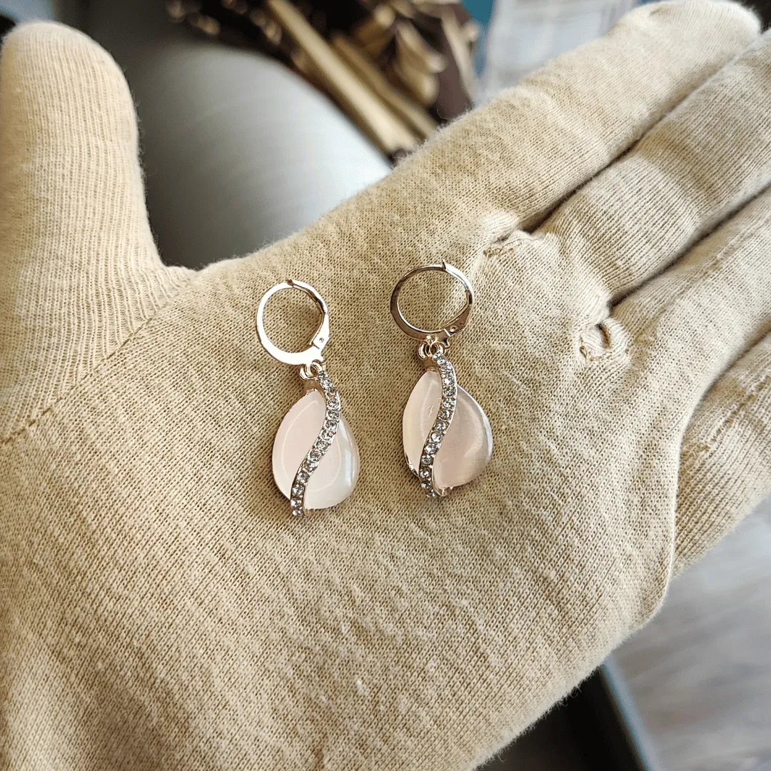 Jewelestia Twisted Teardrop Earrings