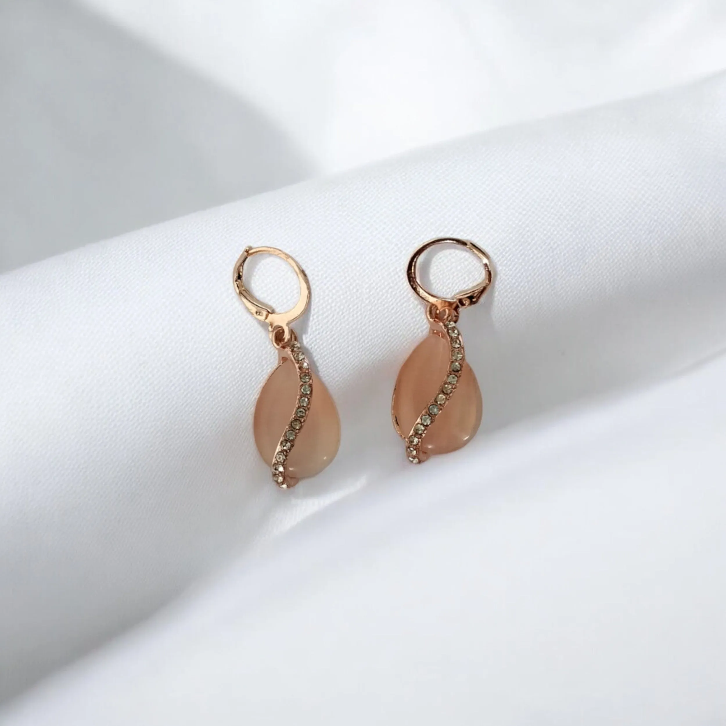 Jewelestia Twisted Teardrop Earrings