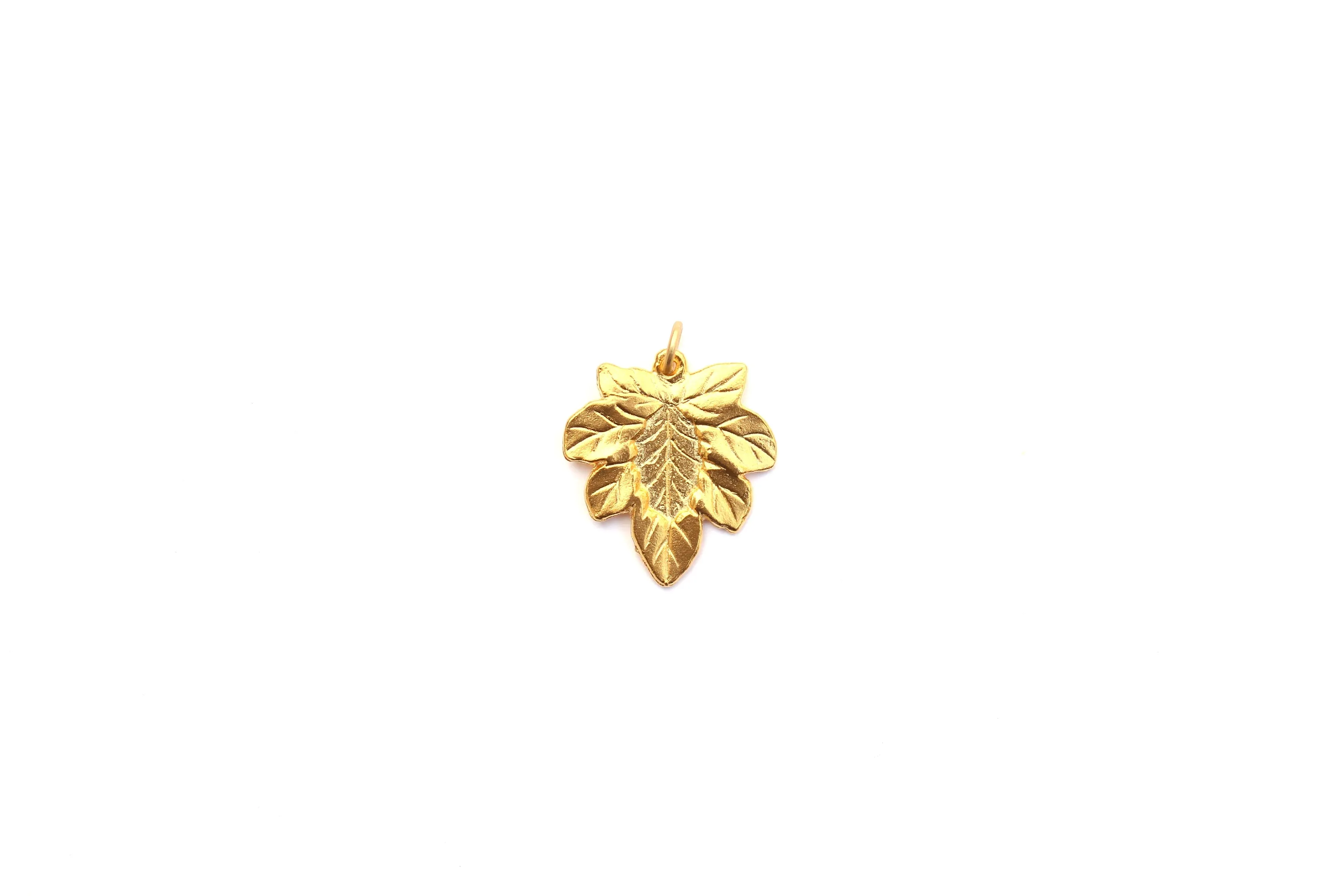 Maple Leaf Pendant in Britannium – Nature's Elegance in Jewelry Form