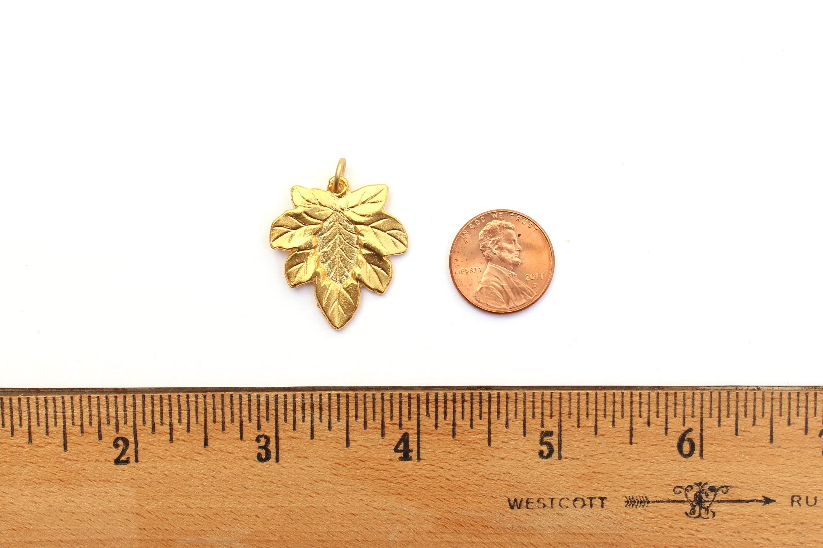 Maple Leaf Pendant in Britannium – Nature's Elegance in Jewelry Form