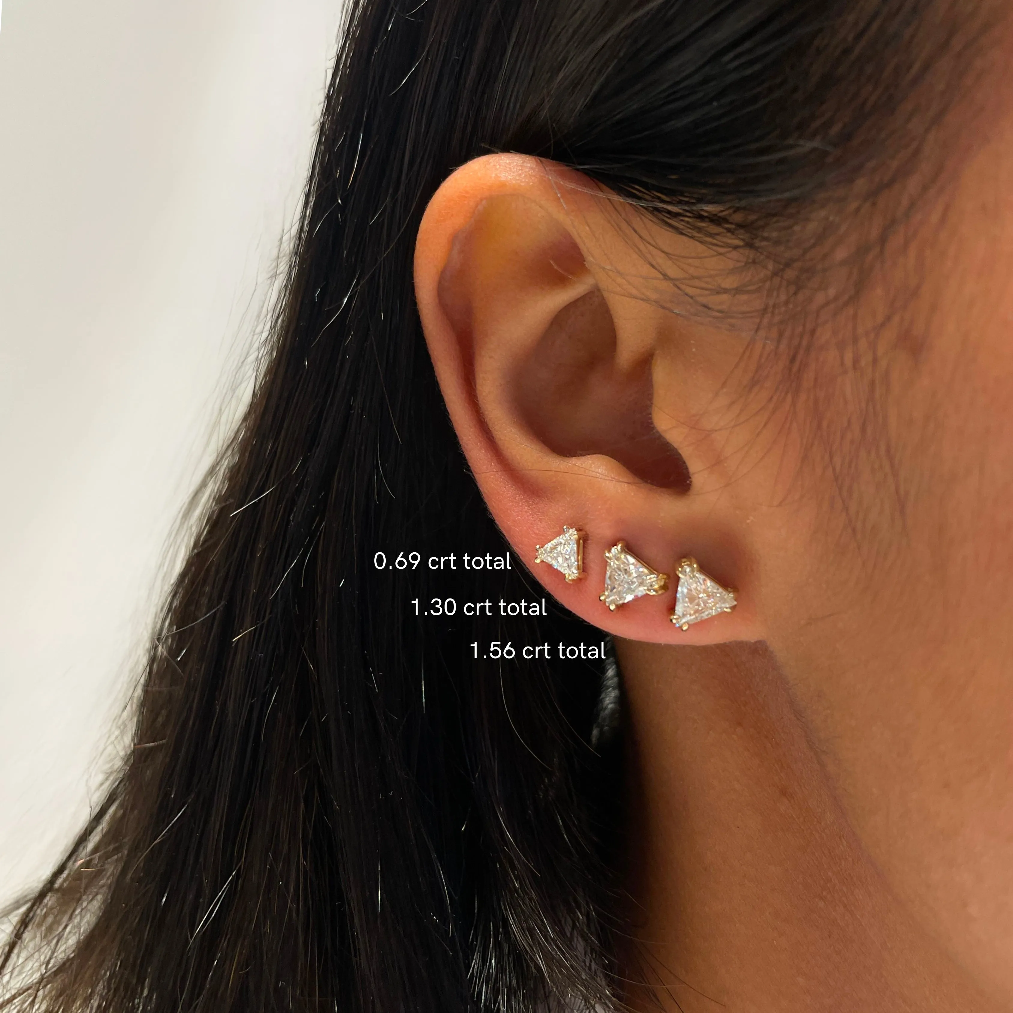 MOORA Triangle Diamond Studs 0.69crt TTL