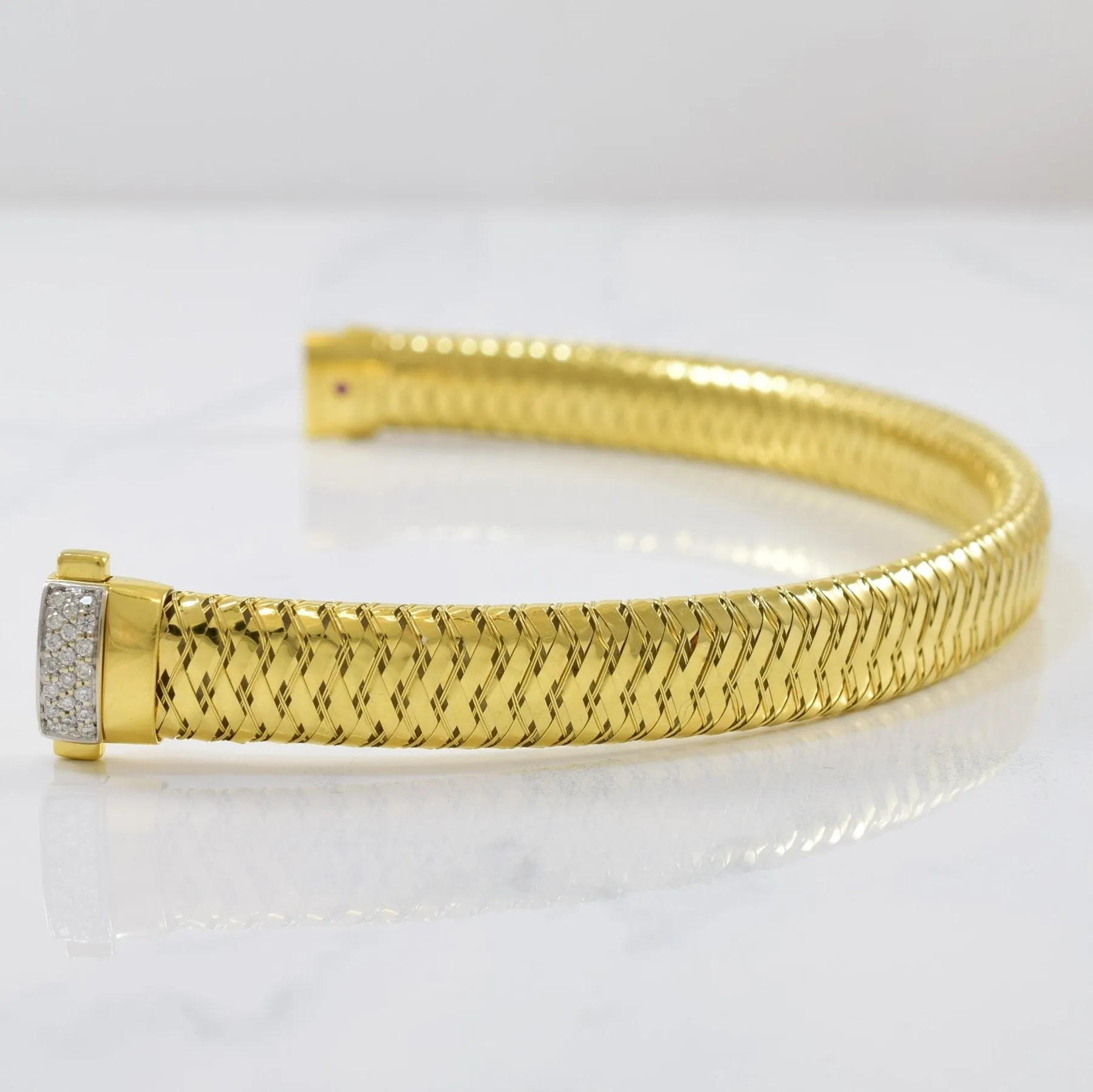 'Roberto Coin' Flexible Bangle With Diamonds | 0.10ctw | 7.5" |